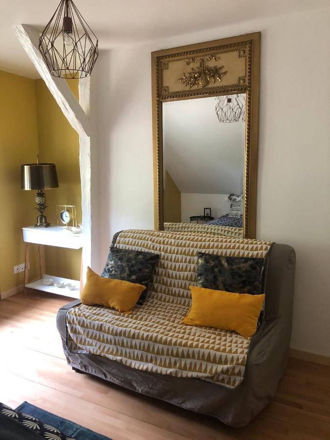 La Demeure Bed & Breakfast Sille-le-Guillaume Exterior photo