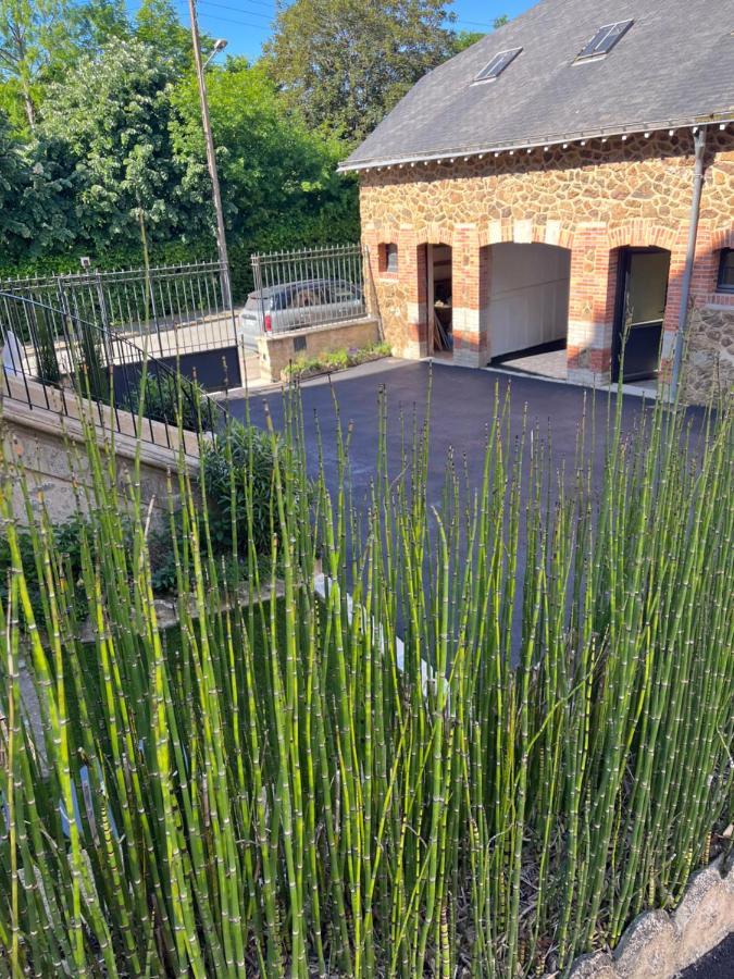 La Demeure Bed & Breakfast Sille-le-Guillaume Exterior photo